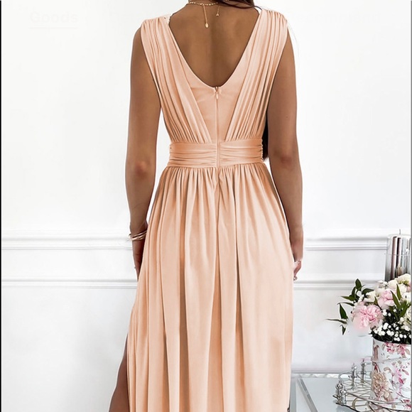 Elegant Floor length maxi dress! - Picture 3 of 9